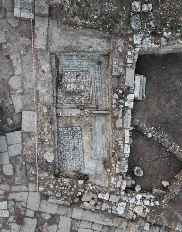 BAKAN ERSOY’DAN ASPENDOS MÜJDESİ! M.S. 3. YÜZYILA AİT NADİR BİR NEHİR TANRISI BETİMLEMESİ ORTAYA ÇIKARILDI